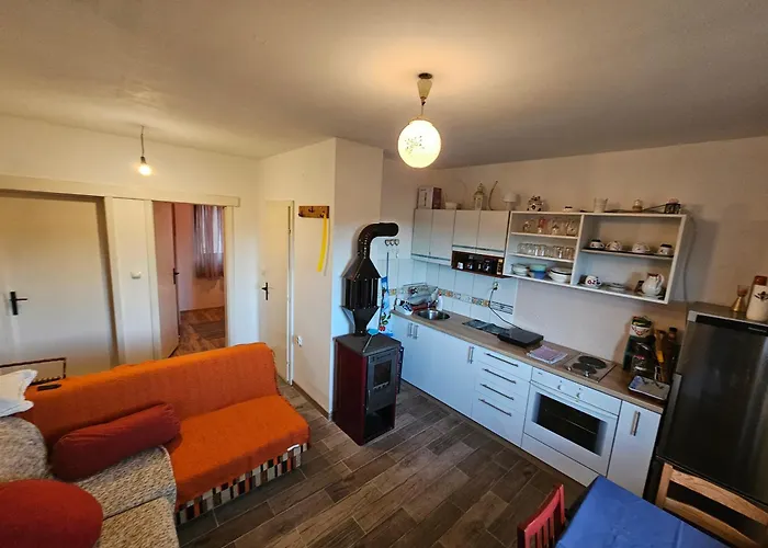 Feriehus Studenac Mionica Sevrljuge